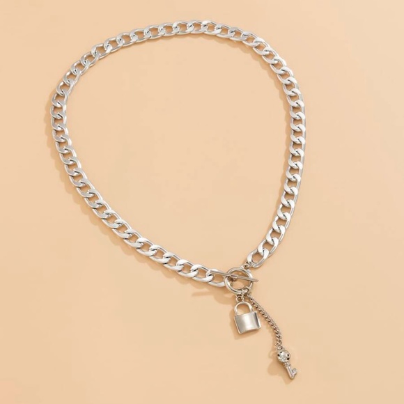 Chunky Curb Chain Lock and Key Toggle Necklace - Picture 3 of 7